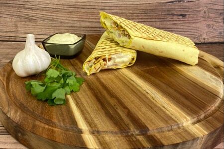 Большая шаурма со свининой и аджикой 