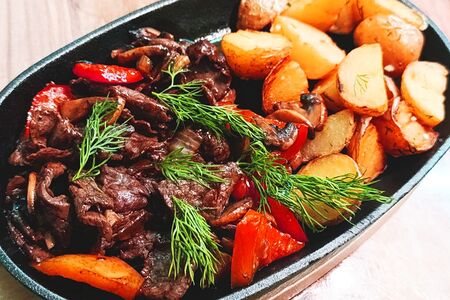 Телятина в соусе унаги