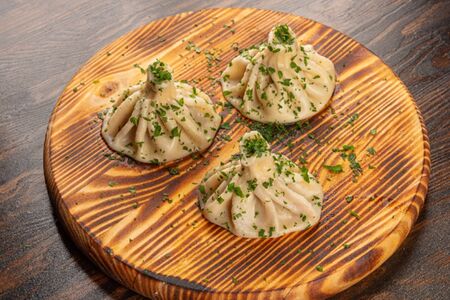 Хинкали с лисичками и сыром 