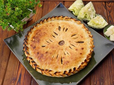 Осетинские пироги с мясом, капустой и сыром