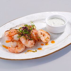 Креветки с соусом блю чиз