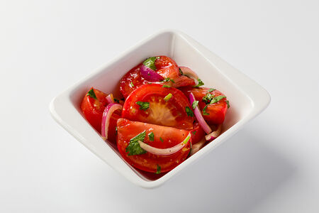 Паназиатские томаты с луком