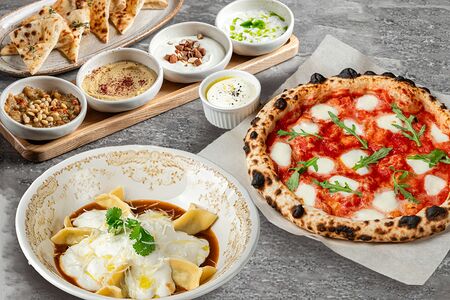 Сет Привет, V.I.V.A.