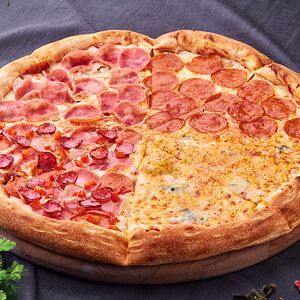 Пицца Четыре сезона маленькая