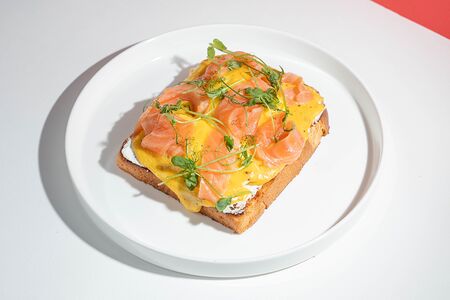 Бенедикт с лососем