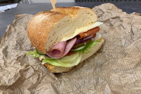 Сэндвич Итальянский на сырном хлебушке