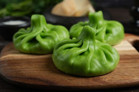 Хинкали со шпинатом и сыром