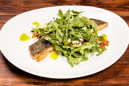 Камбала, сливочный сыр с лисичками