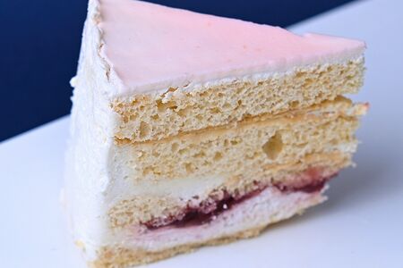 Торт Молочная Девочка