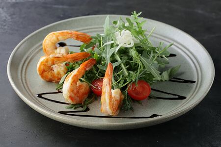 Руккола с креветками