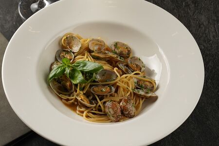 Паста с вонголе