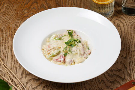 Ньокки с беконом и цукини