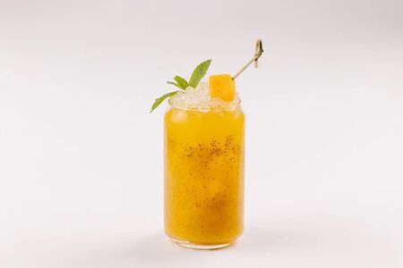 Лимонад Манго-Каламанси-Чиа