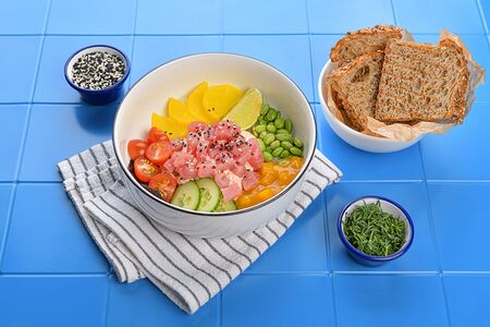 Поке с тунцом