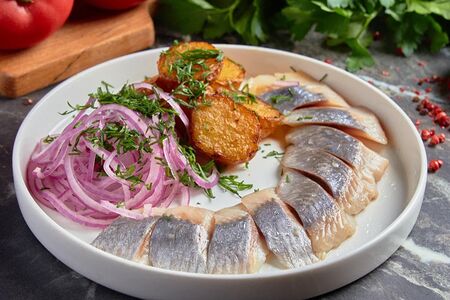 Сельдь с беби-картофелем