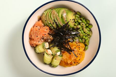 Бранч боул с лососем