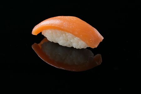 Сяке кунсей суши