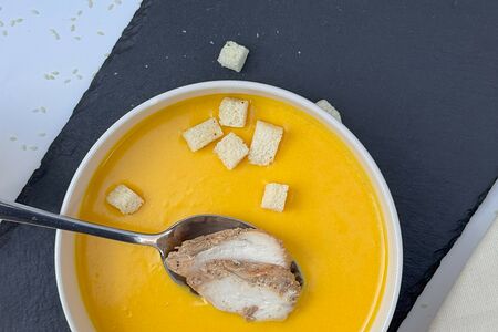 Сырный крем-суп с курицей