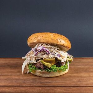 Տավարի բուրգեր Բաստարդ Անգուս