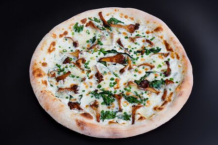 Пицца с лисичками