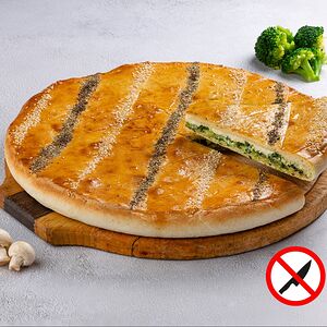 Закрытая пицца «С брокколи и шпинатом»