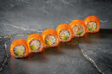 Ролл Калифорния с Камчатским Крабом
