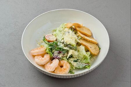 Цезарь с жареными креветками