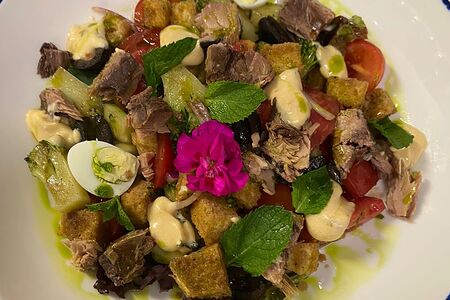 Салат с консервированным тунцом