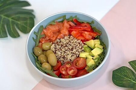Боул Fitness с киноа и лососем