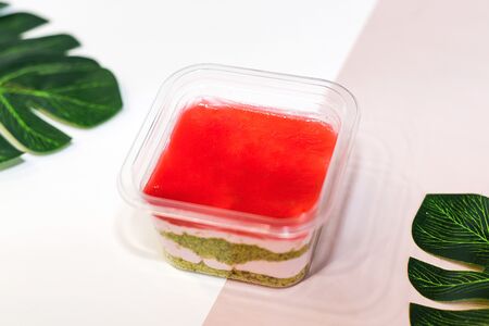 Трайфл Малиново-шпинатный