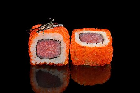 Ролл с тунцом