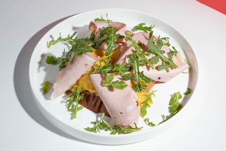 Бенедикт с мортаделлой