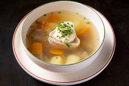 Говяжий бульон с мозговой костью