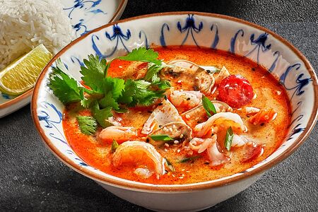 Том Ям с морепродуктами