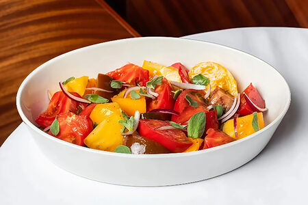 Томатный салат