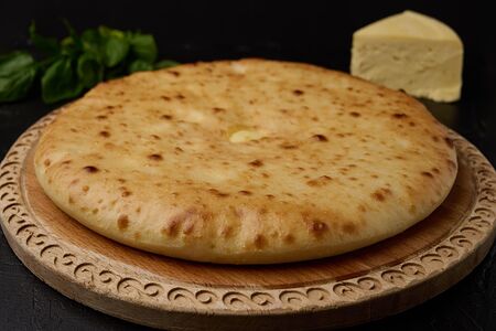 Осетинский пирог с курицей и капустой