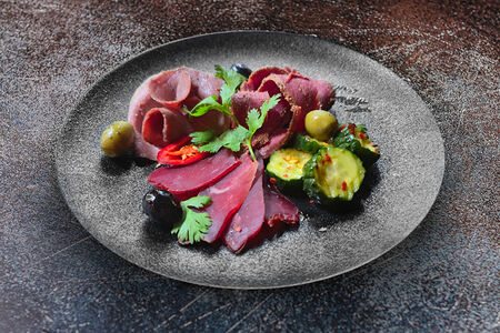 Мясная тарелка