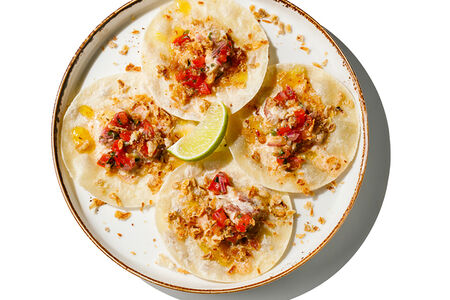 Тако с курицей и беконом