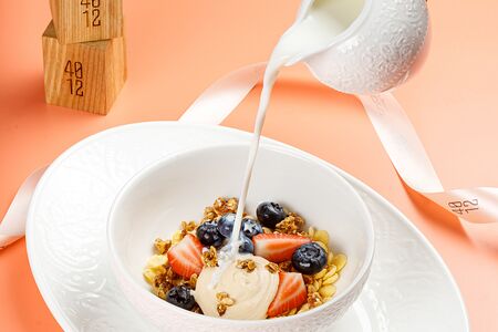 Кукурузные хлопья с гранолой