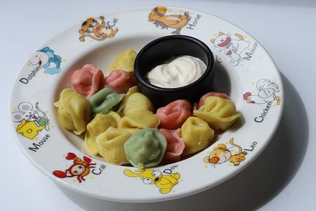 Детские пельмешки со сметаной