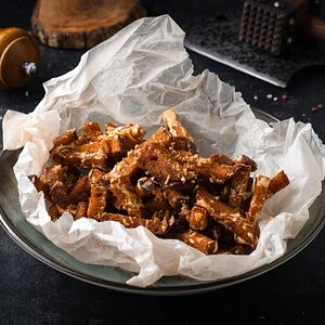 Чесночные гренки с сырным соусом