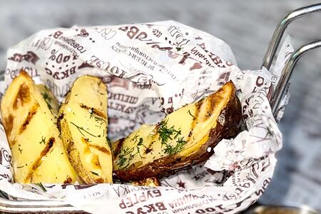 Запеченный домашний картофель