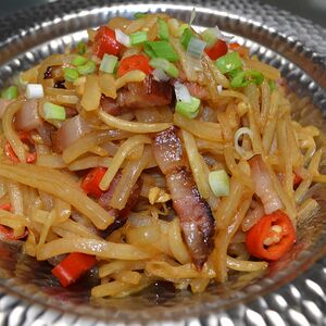 Ростки редиса с мясом