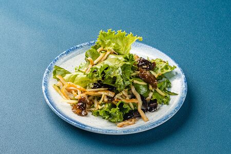 Кальмар с огурцом и муэр