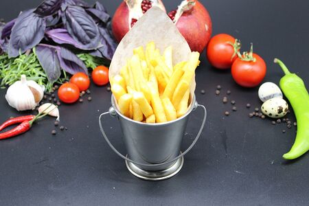 Картофель фри с соусом