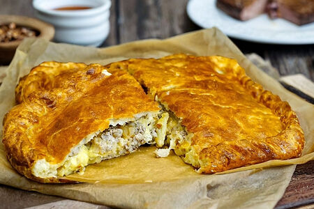  Пирог с фаршем и сыром