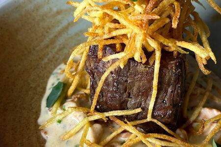 Стейк Миньон с соусом из лисичек