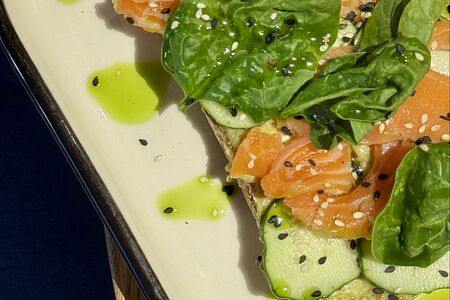 Бутерброд Лосось и гуакамоле