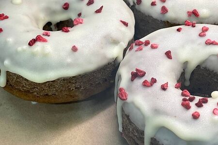 Банановый пончик