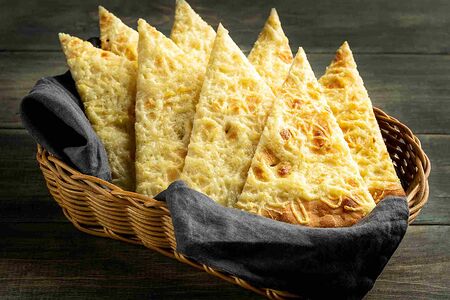 Фокачча с сыром Пармезан